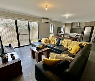 4 bedroom home - Photo 1