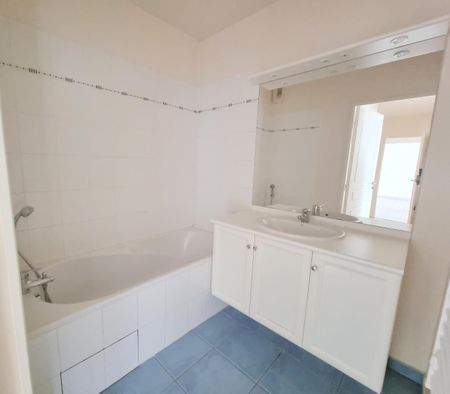 Location Appartement 3 pièces 62m² ST CYR SUR LOIRE 37540 - Photo 3