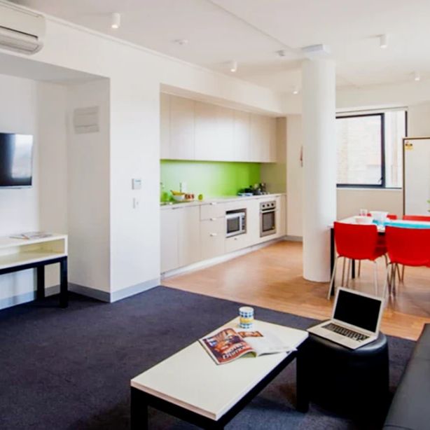 Single Bedroom – 6 Share Apartment - Photo 1