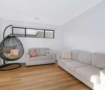 STYLISH FAMILY LIVING WITH SPACE TO SPARE! - Photo 4