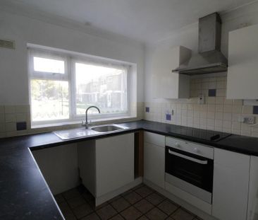 2 bedroom ground floor maisonette to rent - Photo 4