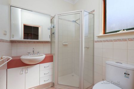 2/86 Railway Crescent, Williamstown - Photo 2