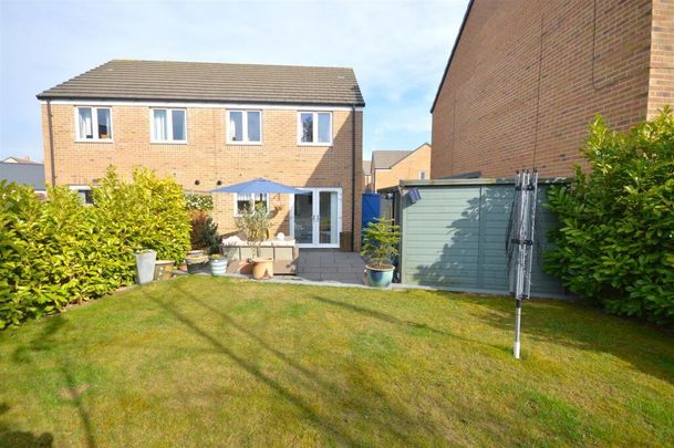 3 bedroom semi-detached house to rent - Photo 1