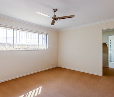 62 Colorado Street, Bahrs Scrub QLD 4207 - House For Rent | Domain - Photo 3