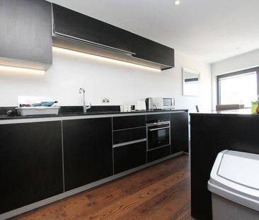 Room in a Shared Flat, Lambarde Square, SE10 - Photo 3