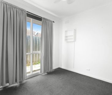 Charming Home with Bonus Bungalow! - Photo 4