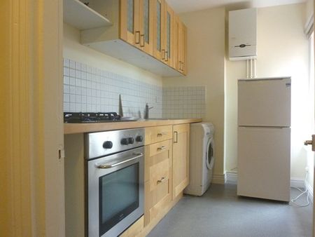 2 bedroom apartment to rent - Photo 3