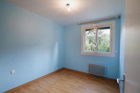 Location Appartement 4 pièces 79m² MILLAU 12100 - Photo 3