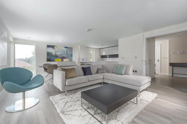 2 bedroom penthouse to rent - Photo 1