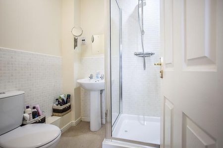 2 bedroom flat to rent - Photo 4