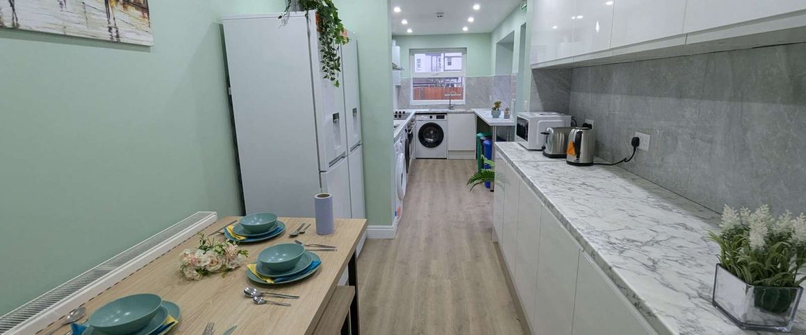 Sorrento Road Room 5 - Photo 1