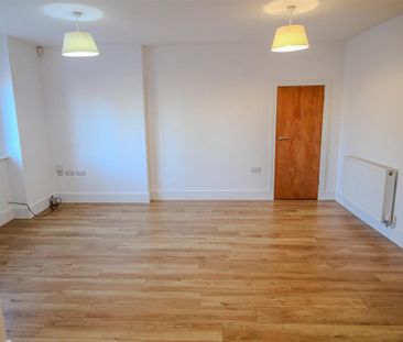 2 bedroom maisonette to rent - Photo 1