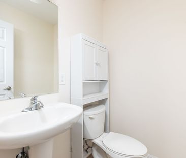 For Lease - 142 Baycliffe Crescent, Brampton, Ontario - Photo 4