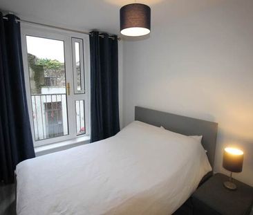 The Moorings, 4/5 Millerd Street - Photo 1