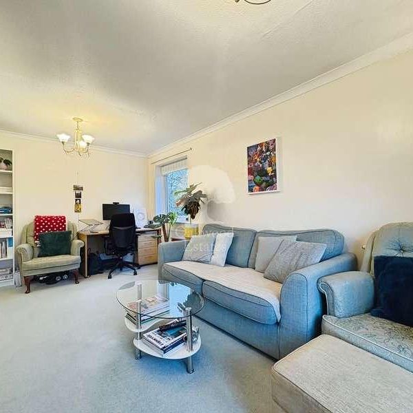 Riseley Road, Maidenhead, SL6 - Photo 1