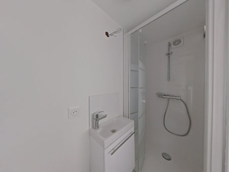 STUDIO A LOUER - PARIS 1ER ARRONDISSEMENT Les Halles 5 - 18.5 m - 742 € - Photo 4