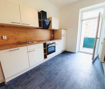 Neu & exklusiv: Tolle 3-Zimmer-Wohnung mit Balkon und moderner EBK - Photo 2