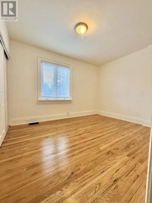 49 RAWLINSON AVENUE - Photo 1