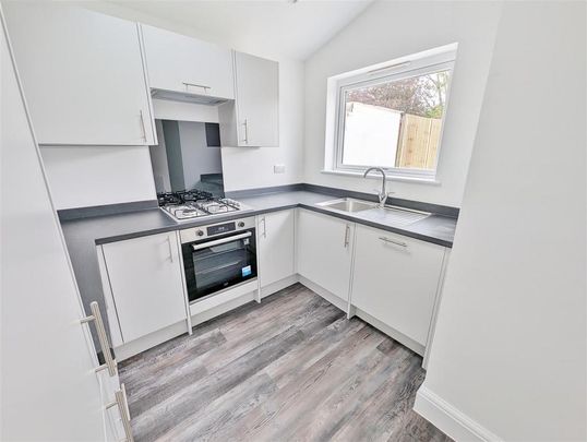 2 bedroom detached bungalow to rent - Photo 1
