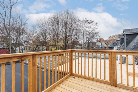 For Lease - 84 Mackenzie Crescent Unit# Upper - 2nd/3rd Floor, Toronto, Ontario - Photo 5