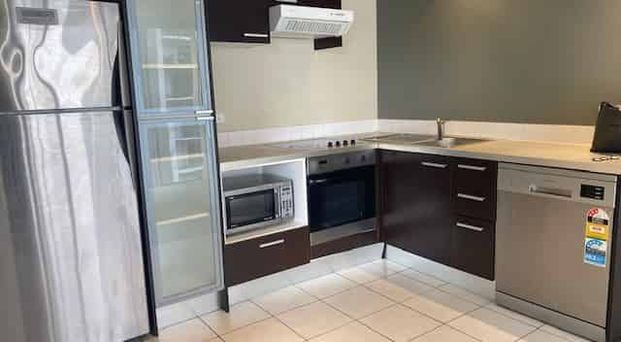 Spacious 2-Bedroom Apartment in H47 – Great City Living - Photo 1