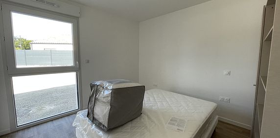 58 r du Général de Larminat à LRSY - A LOUER APPARTEMENT MEUBLÉ TYPE 2 - Photo 2