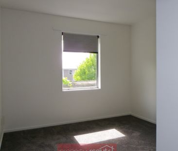 Prime Location- 6 Bedrooms, 2 Bathrooms, and More! - Photo 2