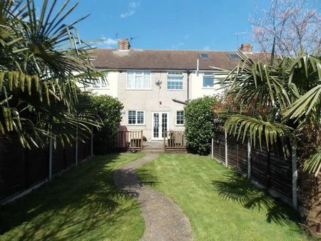 2 bedroom terraced house to rent - Photo 4