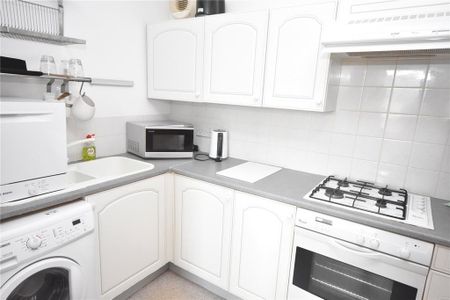 1 bedroom flat to rent - Photo 5