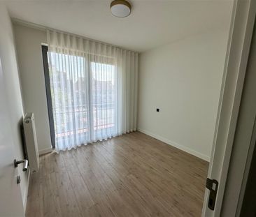 TE HUUR: Duplex-appartement met 2 slaapkamers te Genk! - Photo 5