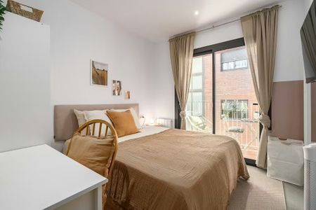 Passatge de Paca Soler, Barcelona, Catalonia 08028 - Foto 2