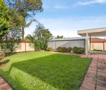 1 Rutherglen Way, Taylors Lakes VIC 3038 - Photo 2