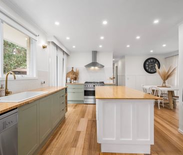 Beautifully renovated home in peaceful location - Photo 3