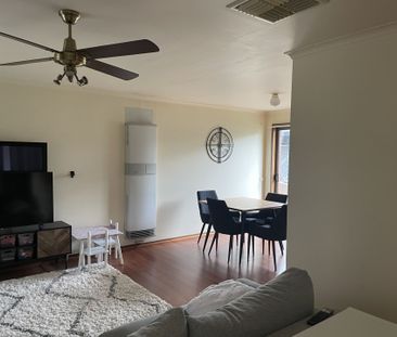 1/7 Gresham Court Golden Square VIC - Photo 3