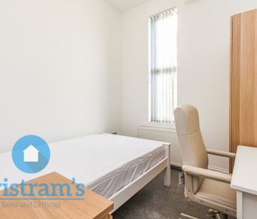 3 bed Apartment for Rent - Photo 2