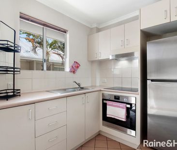 Comfortable & Convenient Unit in St Lucia with a Pool - Photo 1
