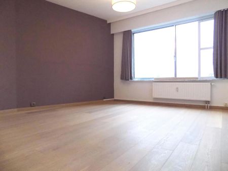 Ruim appartement aan Coupure met zicht op water - Photo 3