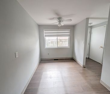 5967 Valley Way, Niagara Falls - 3 Bedroom Townhouse - Photo 3