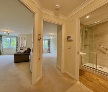 1 bedroom flat to rent - Photo 2
