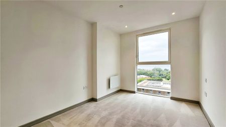 Eden Grove, Staines-upon-Thames, Surrey, TW18 4ZT - Photo 2