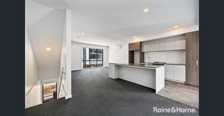 Triple Story Delight - Photo 5