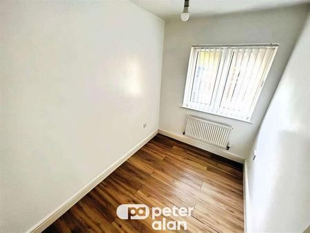 High Trees, Risca, Newport, NP11 - Photo 4