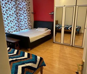 Room in a Shared House, Gartmore Road, IG3 - Photo 1