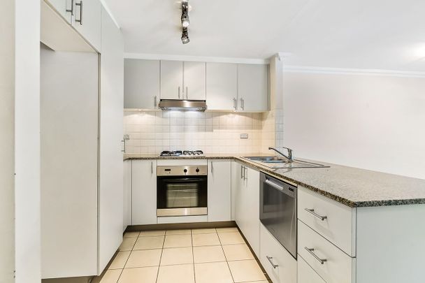 9/154 Mallett Street, Camperdown, NSW 2050 - Photo 1