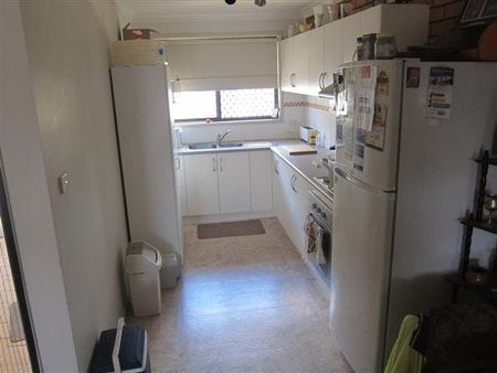 Two Bedroom Unit in South Tamworth - Photo 5