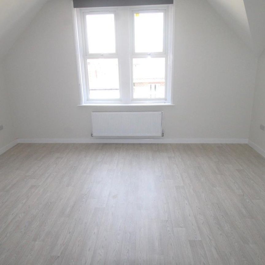 High Street, Littlehampton - Photo 1