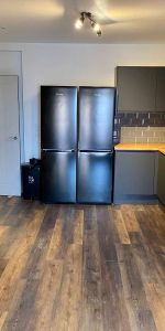 Queens Avenue Room 5 - Photo 3