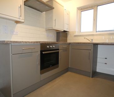 Bute Avenue Flat 3 - Photo 2