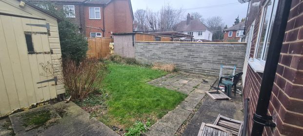 4 Bed - 17 St Anne’s Drive, Headingley, Leeds - LS4 2SA - Student - Photo 1