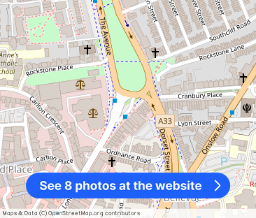 College Place, SOUTHAMPTON - Photo 1